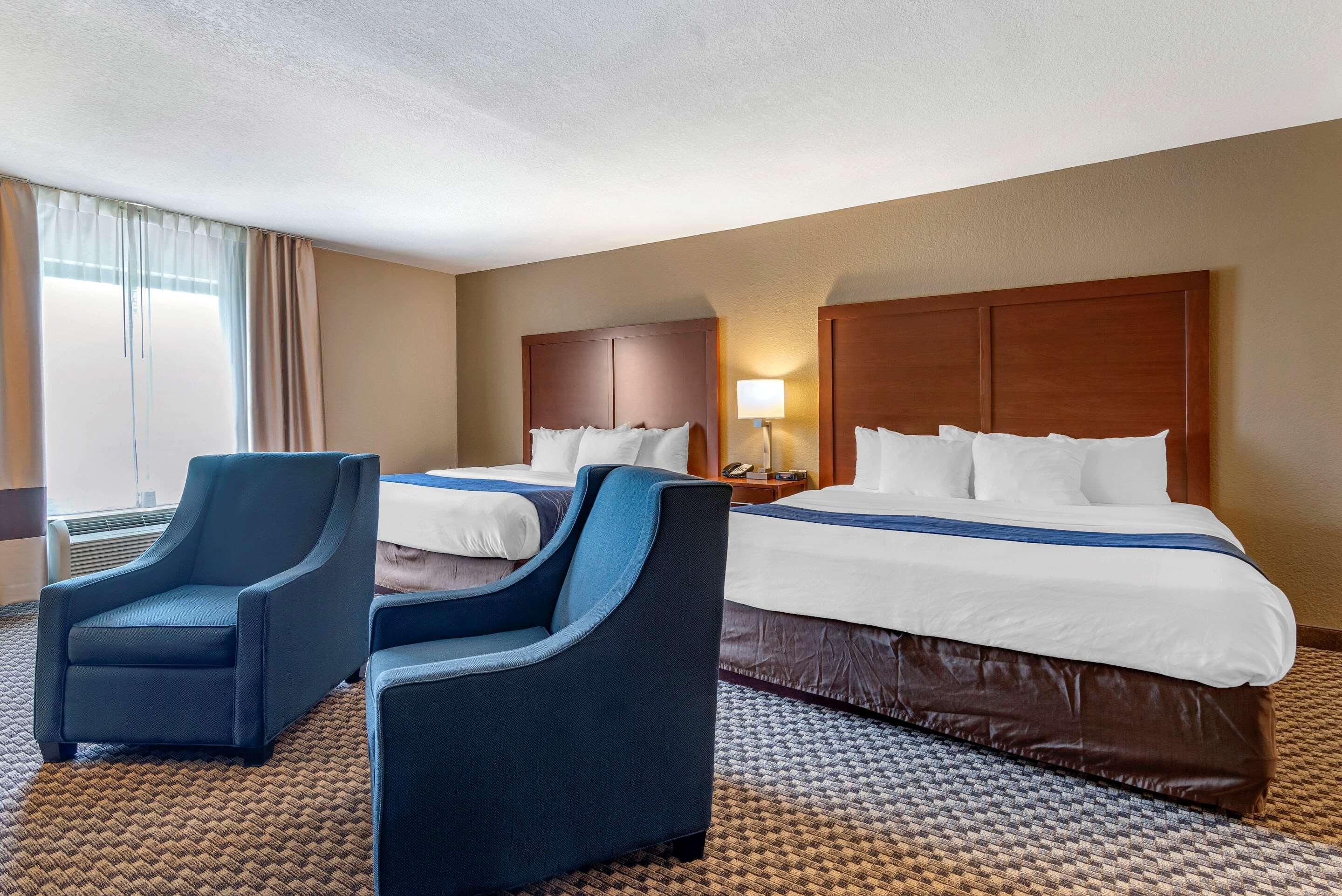 Comfort Inn & Suites Blue Ridge Buitenkant foto