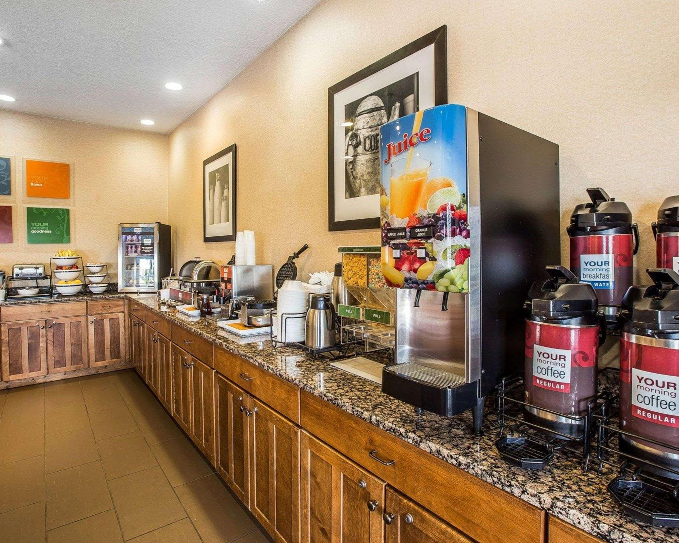Comfort Inn & Suites Blue Ridge Buitenkant foto