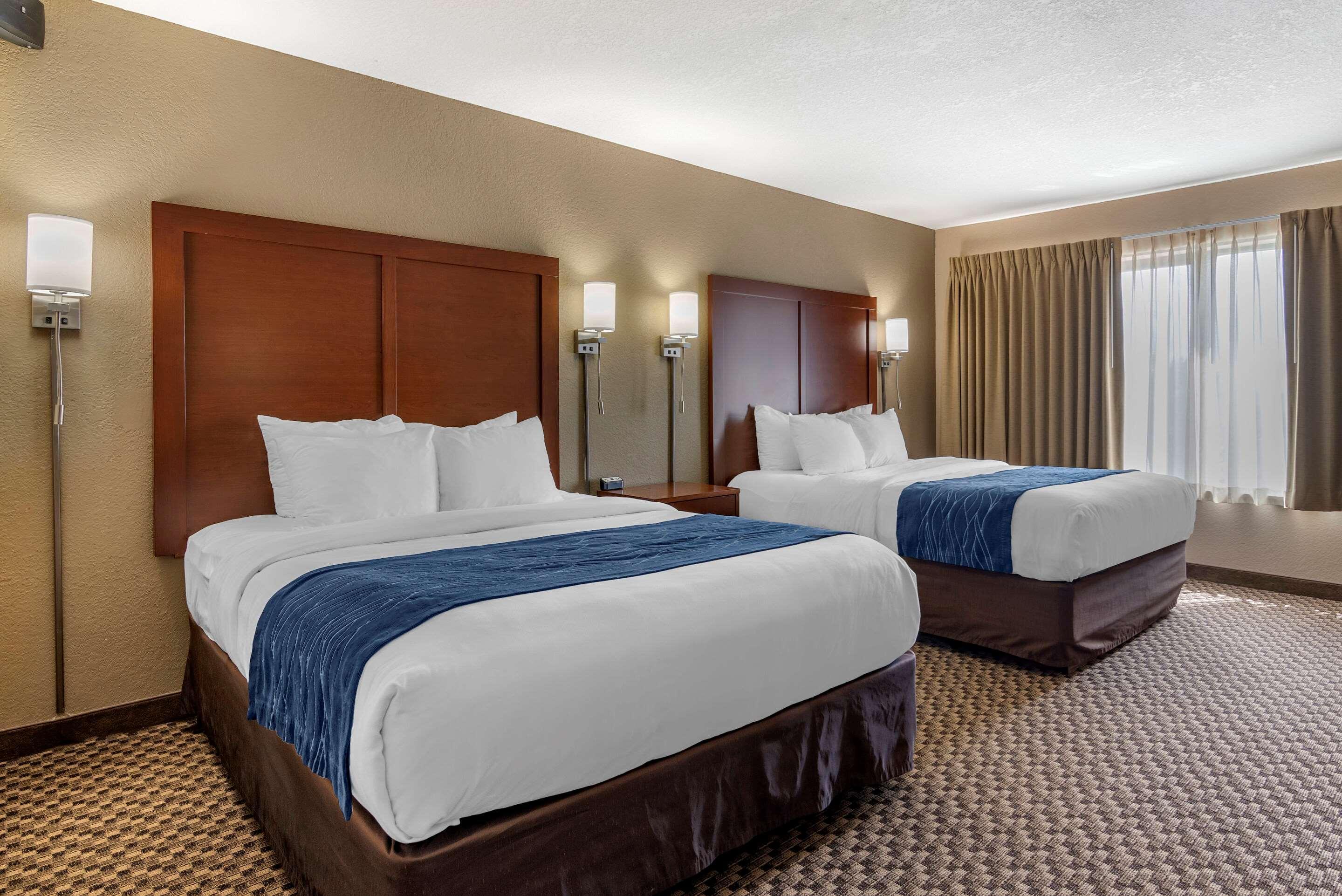 Comfort Inn & Suites Blue Ridge Buitenkant foto