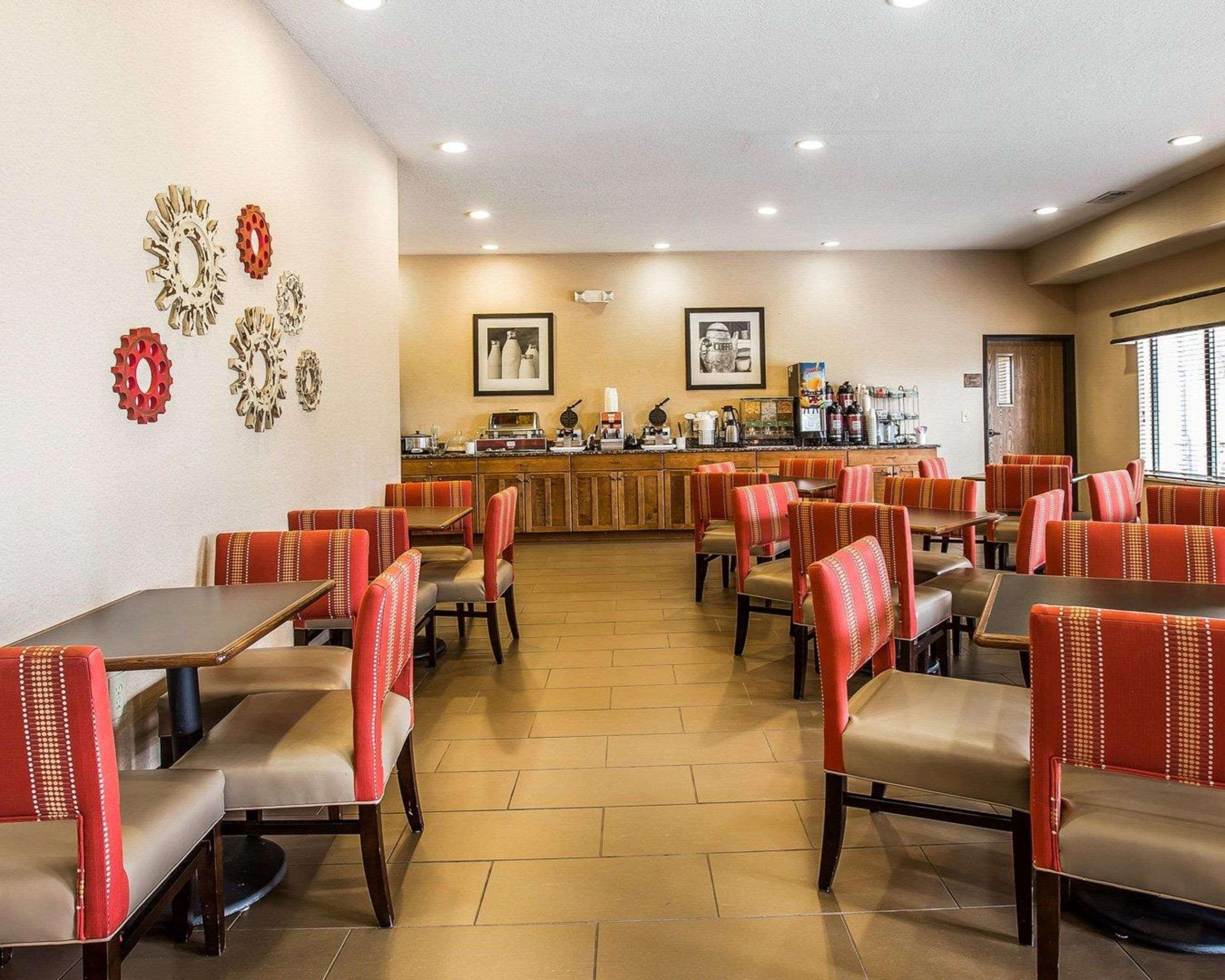 Comfort Inn & Suites Blue Ridge Buitenkant foto