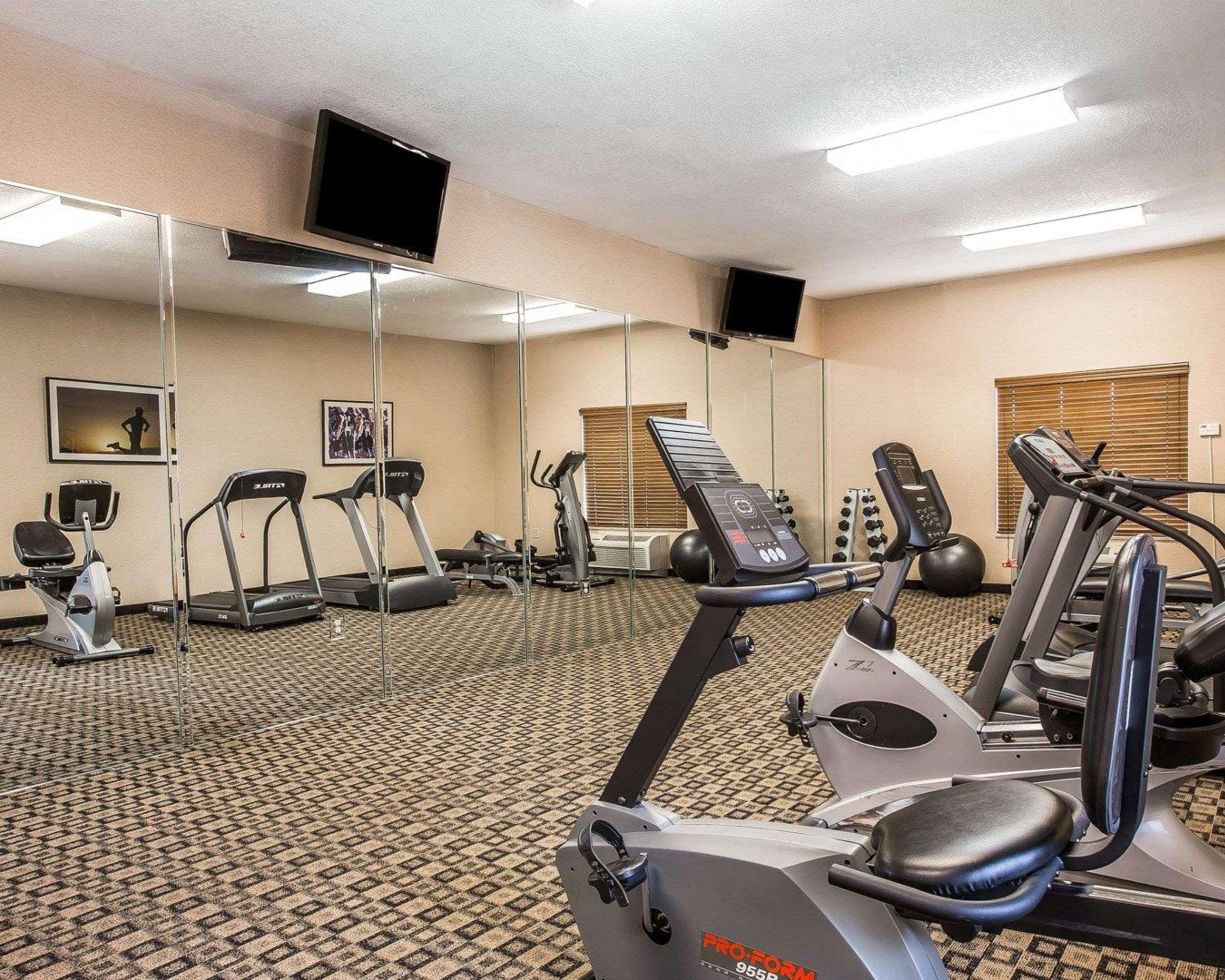 Comfort Inn & Suites Blue Ridge Buitenkant foto