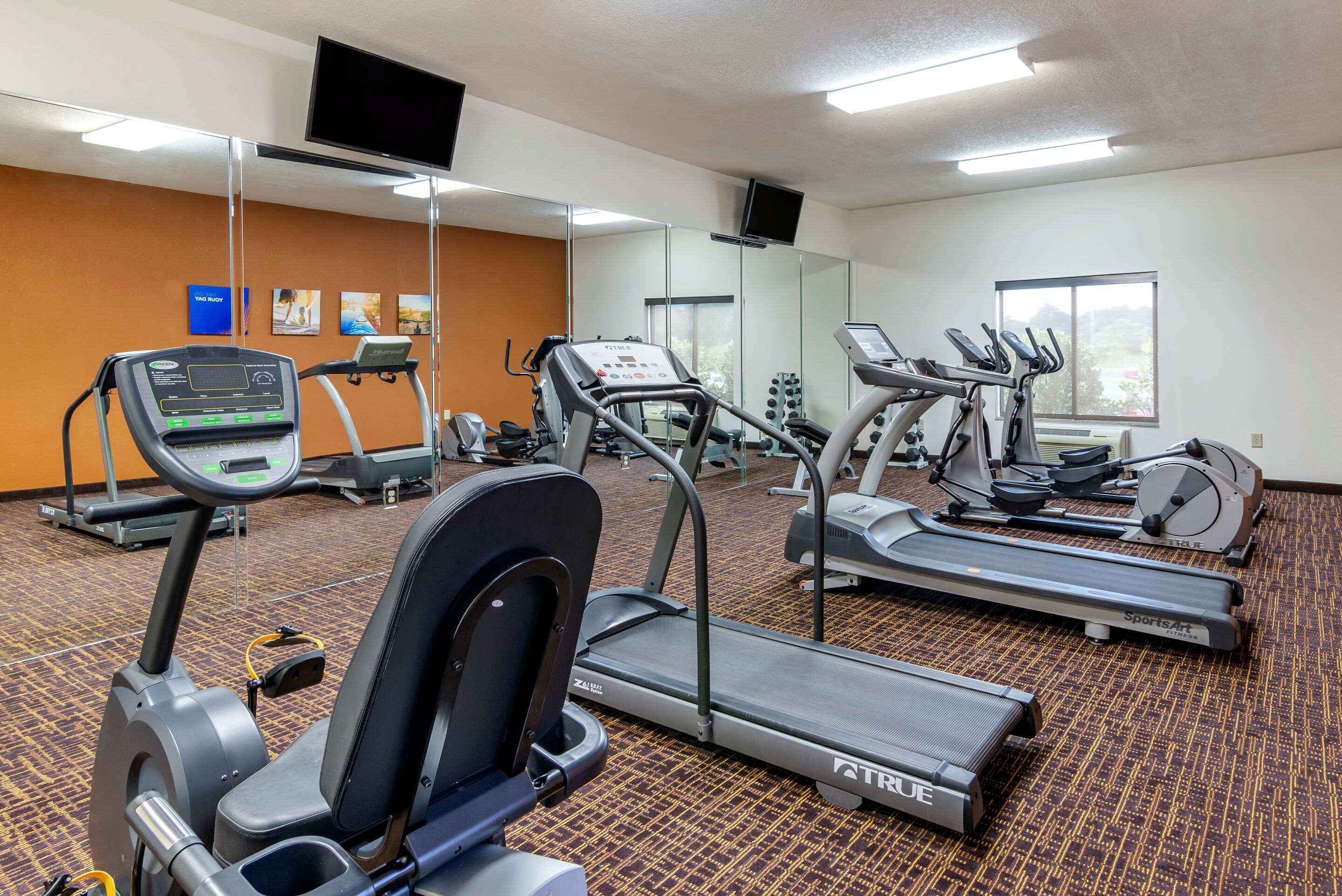 Comfort Inn & Suites Blue Ridge Buitenkant foto