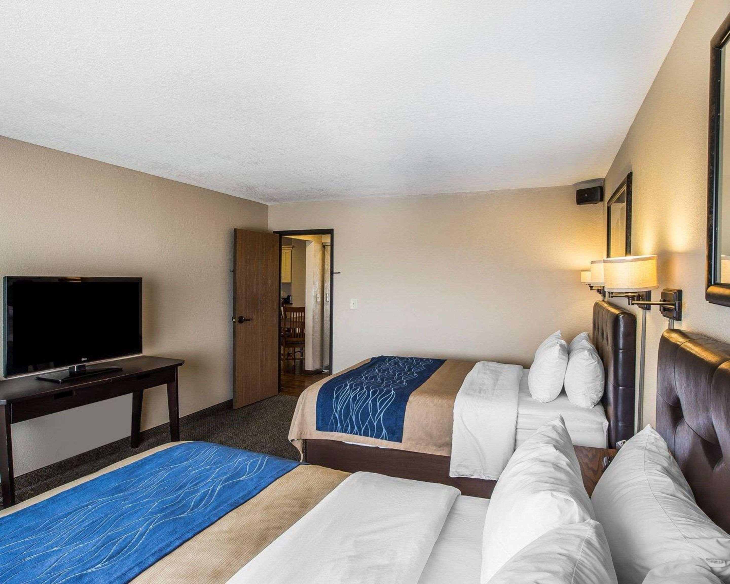 Comfort Inn & Suites Blue Ridge Buitenkant foto