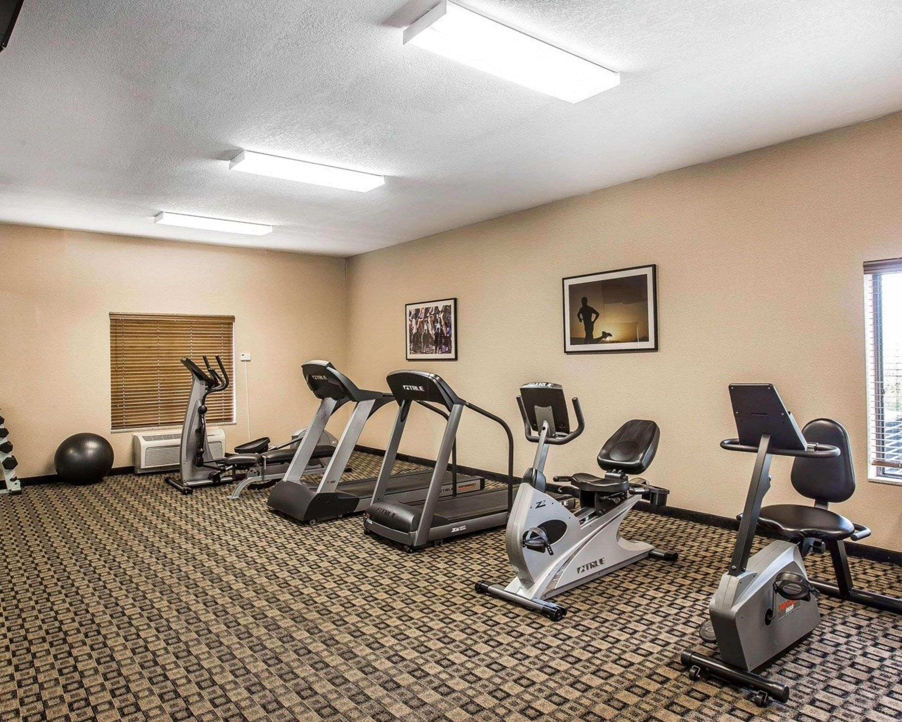 Comfort Inn & Suites Blue Ridge Buitenkant foto